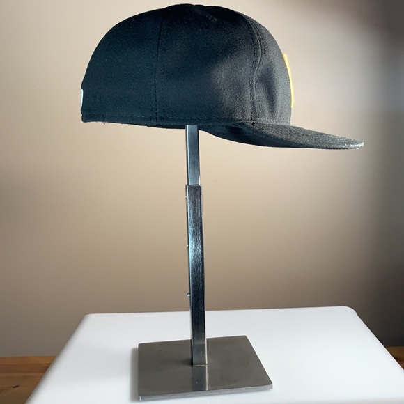 Pirates Hat. Size is 7 1/4 - Picture 4 of 7